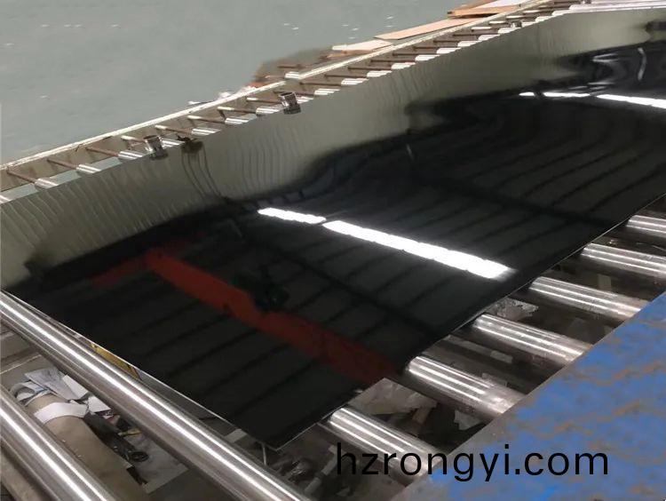 購買鏡麵不(bu)鏽(xiu)鋼(gang)裝(zhuang)飾(shi)闆需要註(zhu)意(yi)哪(na)些？