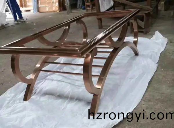 不鏽鋼製(zhi)品在傢(jia)居生(sheng)活的應(ying)用(yong)都(dou)有哪些？